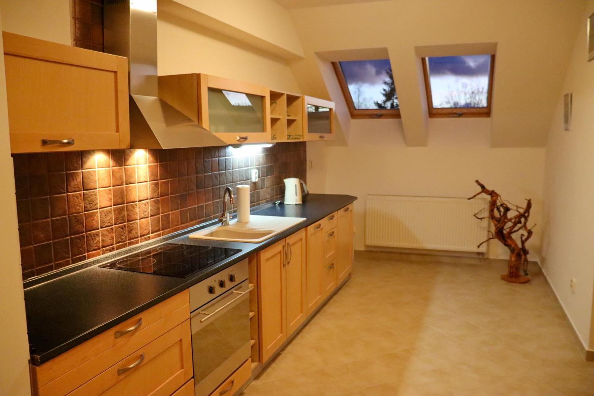 Apartment 4 *